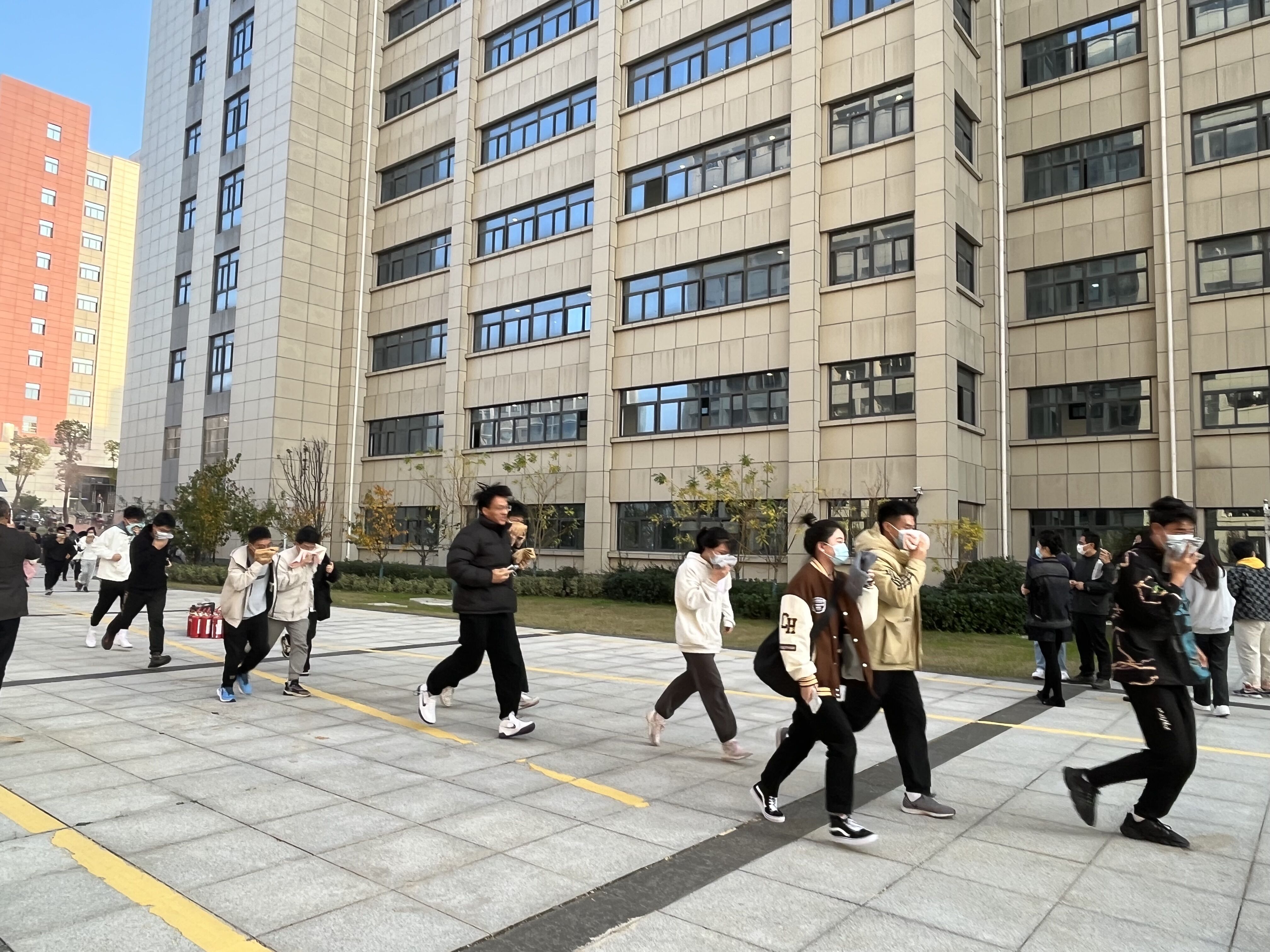 1669514437156090.jpg 4.jpg