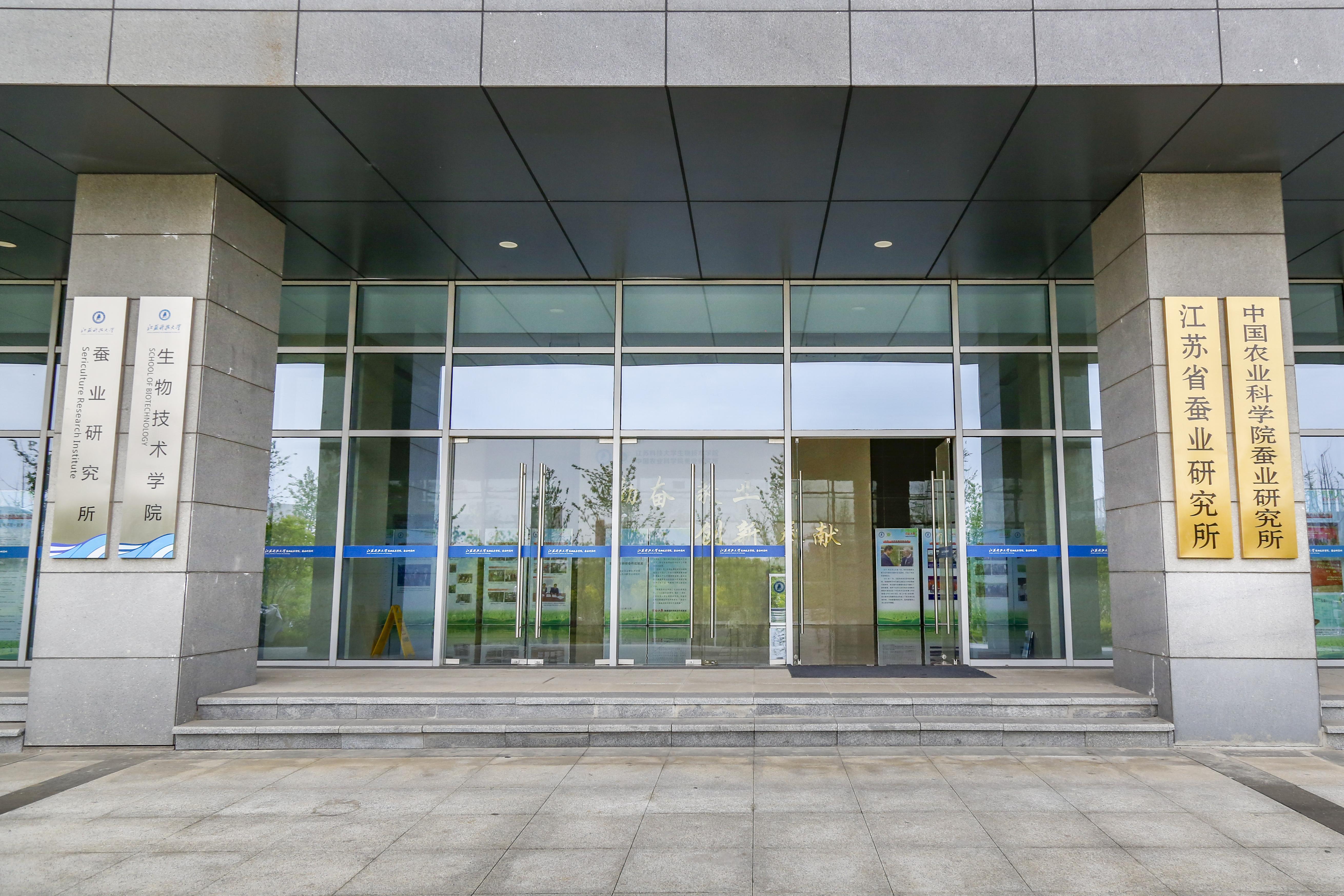 1685347275802953.jpg 门厅-1.jpg