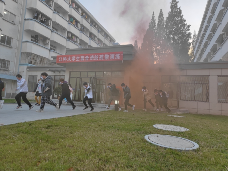 1636694313441328.jpg 8fd5ea34-0687-4c1e-bc57-b11a29827a66.jpg