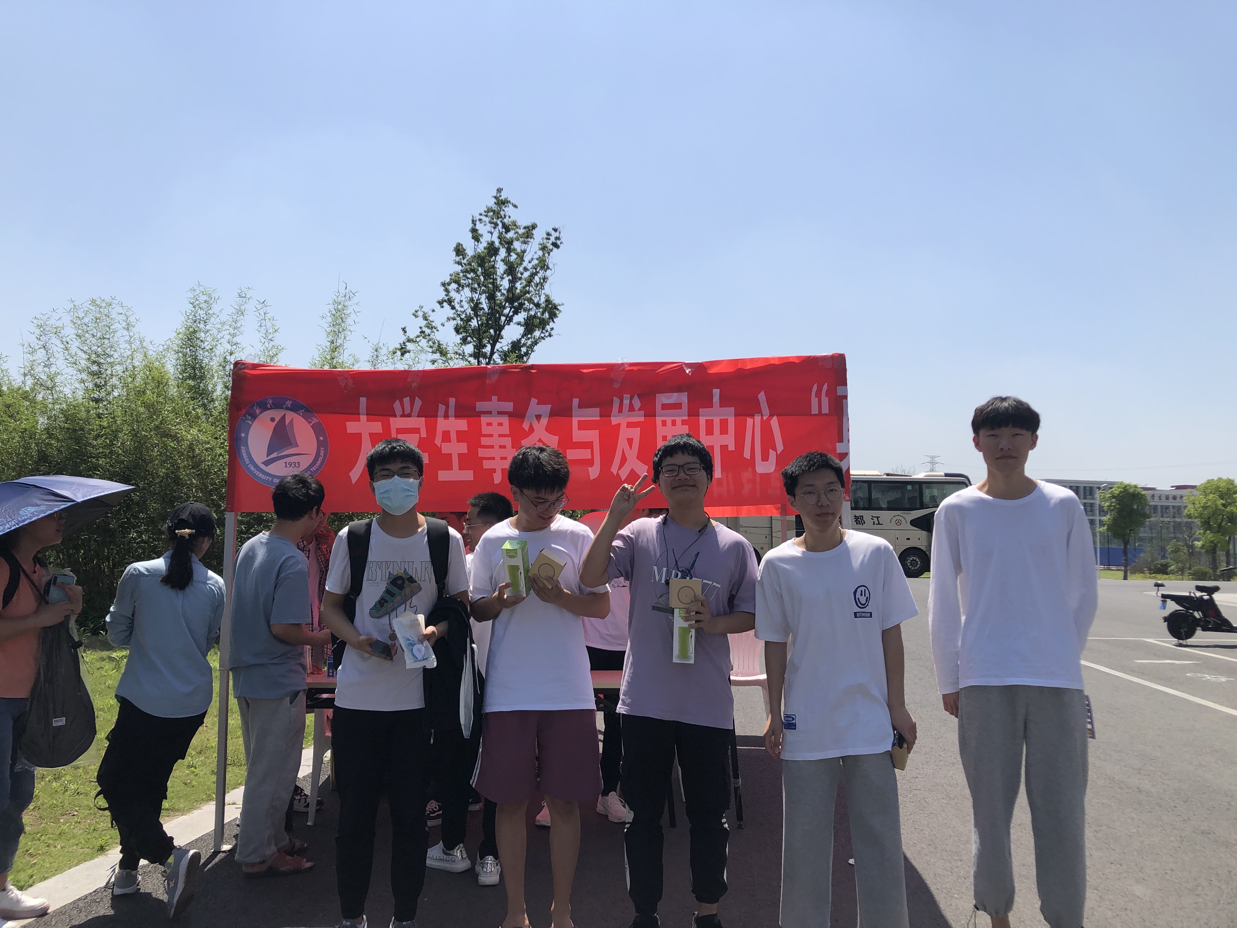 1622769103335557.jpg d4.jpg