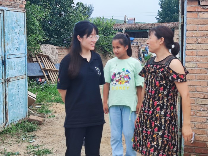 1628867957840933.jpg 伯藜支教团家访家庭经济困难学生-1.jpg