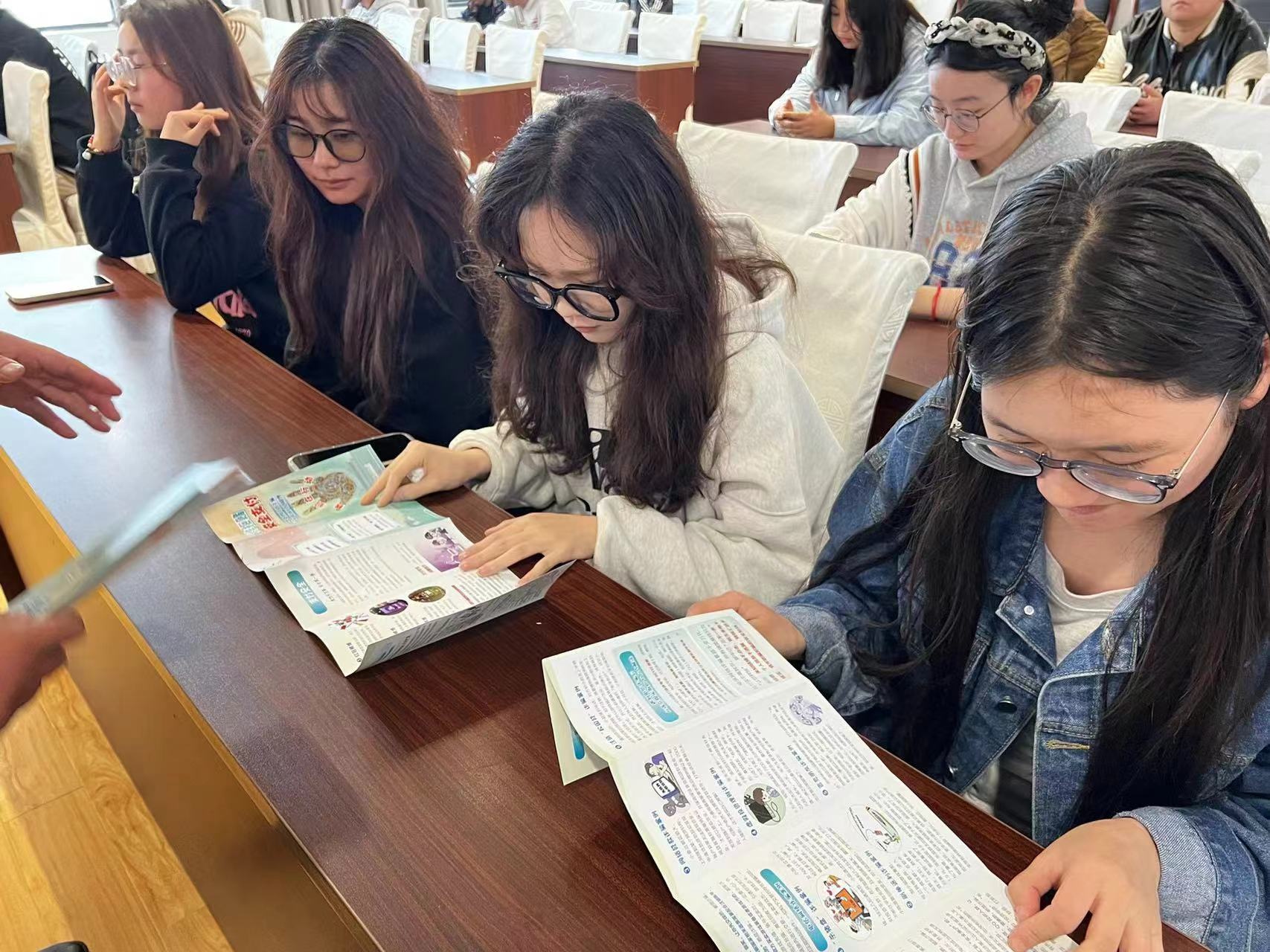 1712723003422544.jpg 1712723003422544.jpg