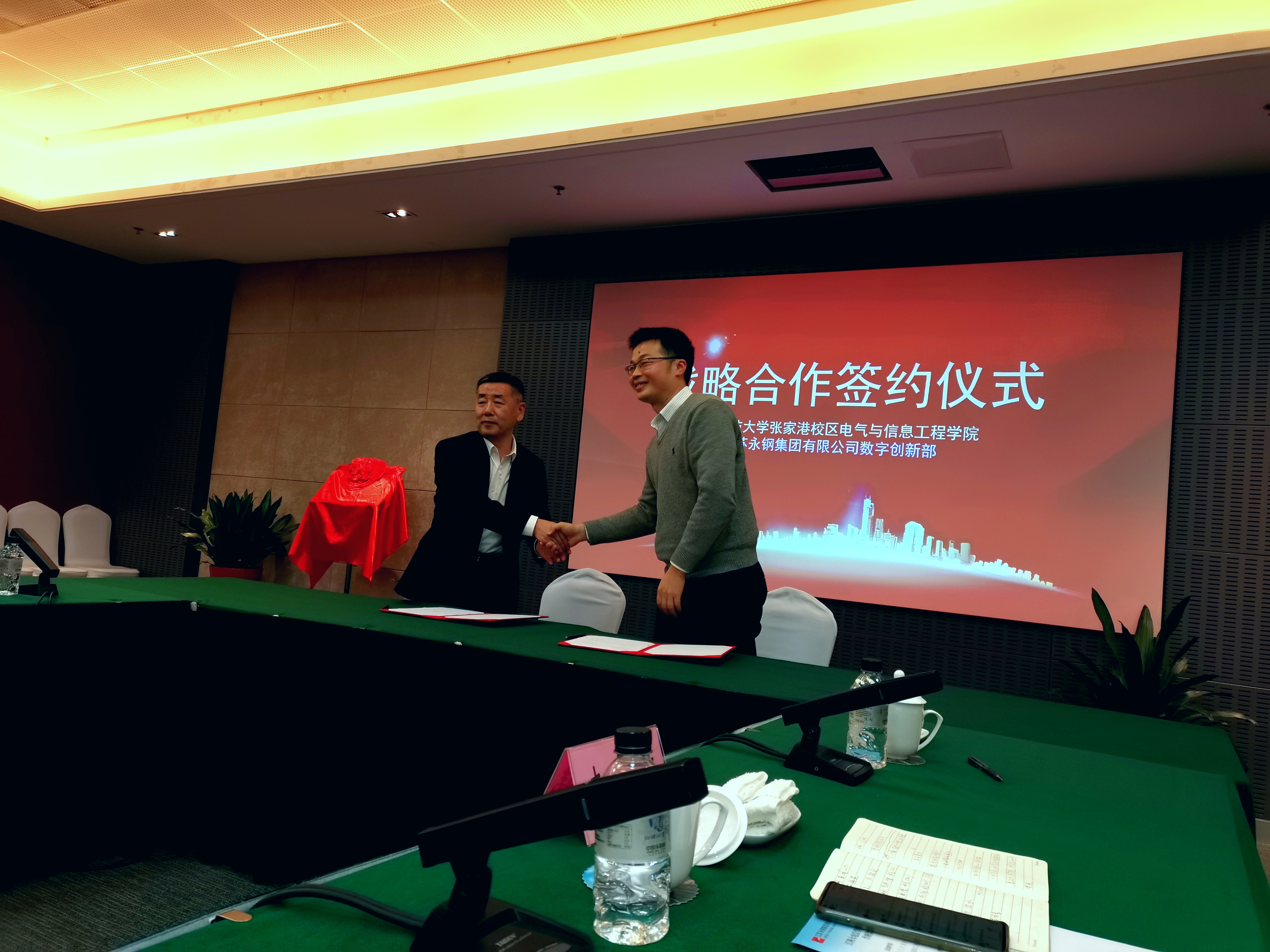 1638409932666305.jpg 03.jpg