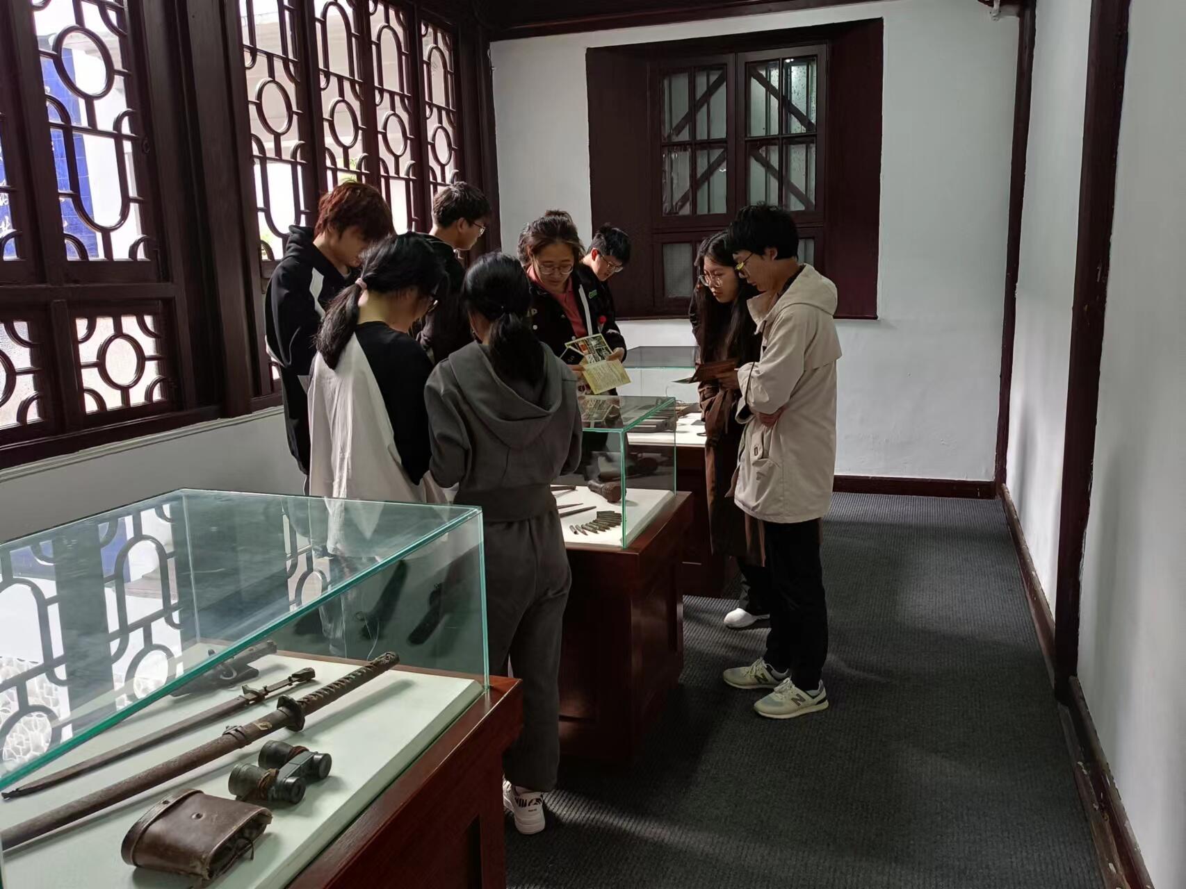 1682212679311385.jpg 02.jpg