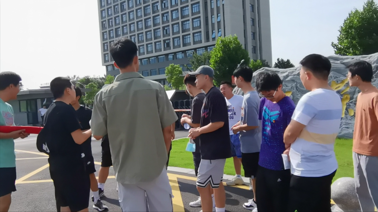 20210709不忘初心跟党走团队进行活动前事项安排 李超 摄.png